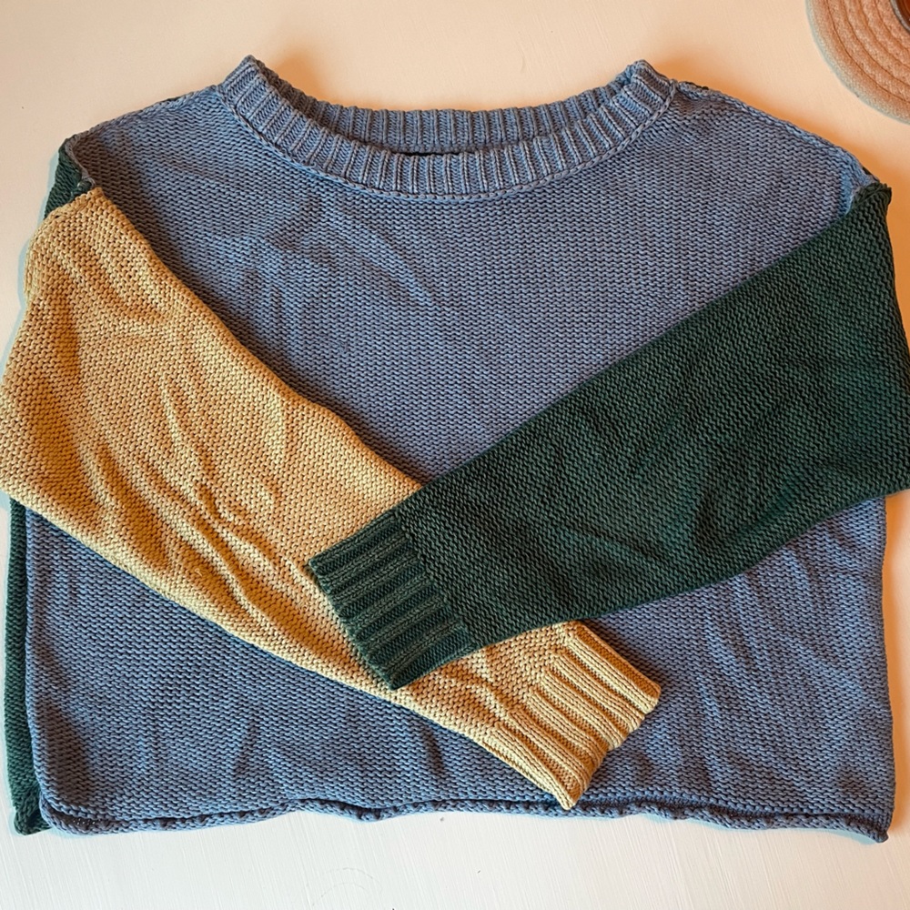 American Eagle Sweater